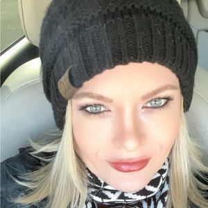 Meet your Posher, Suzanne